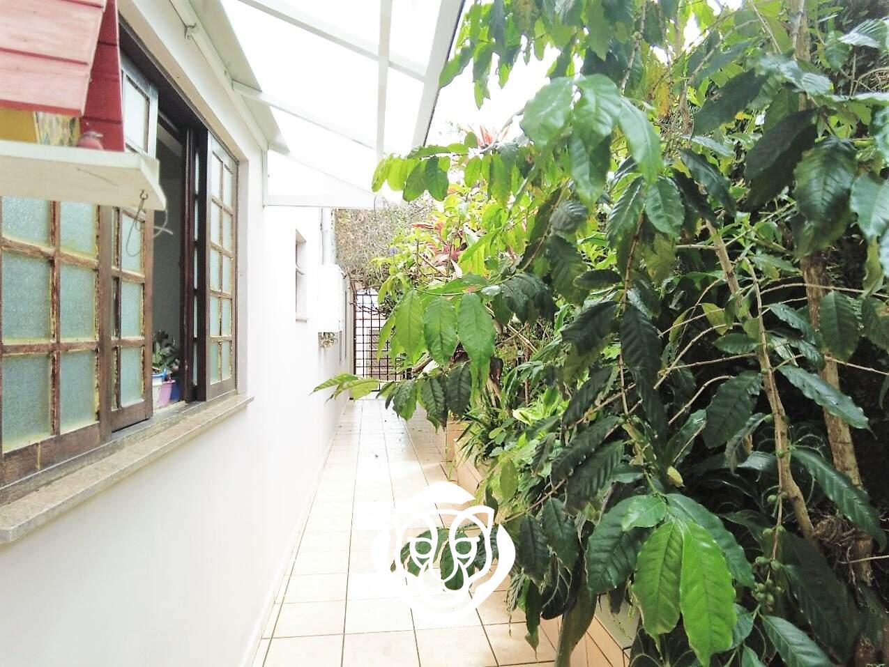 Entrada lateral - Casa I