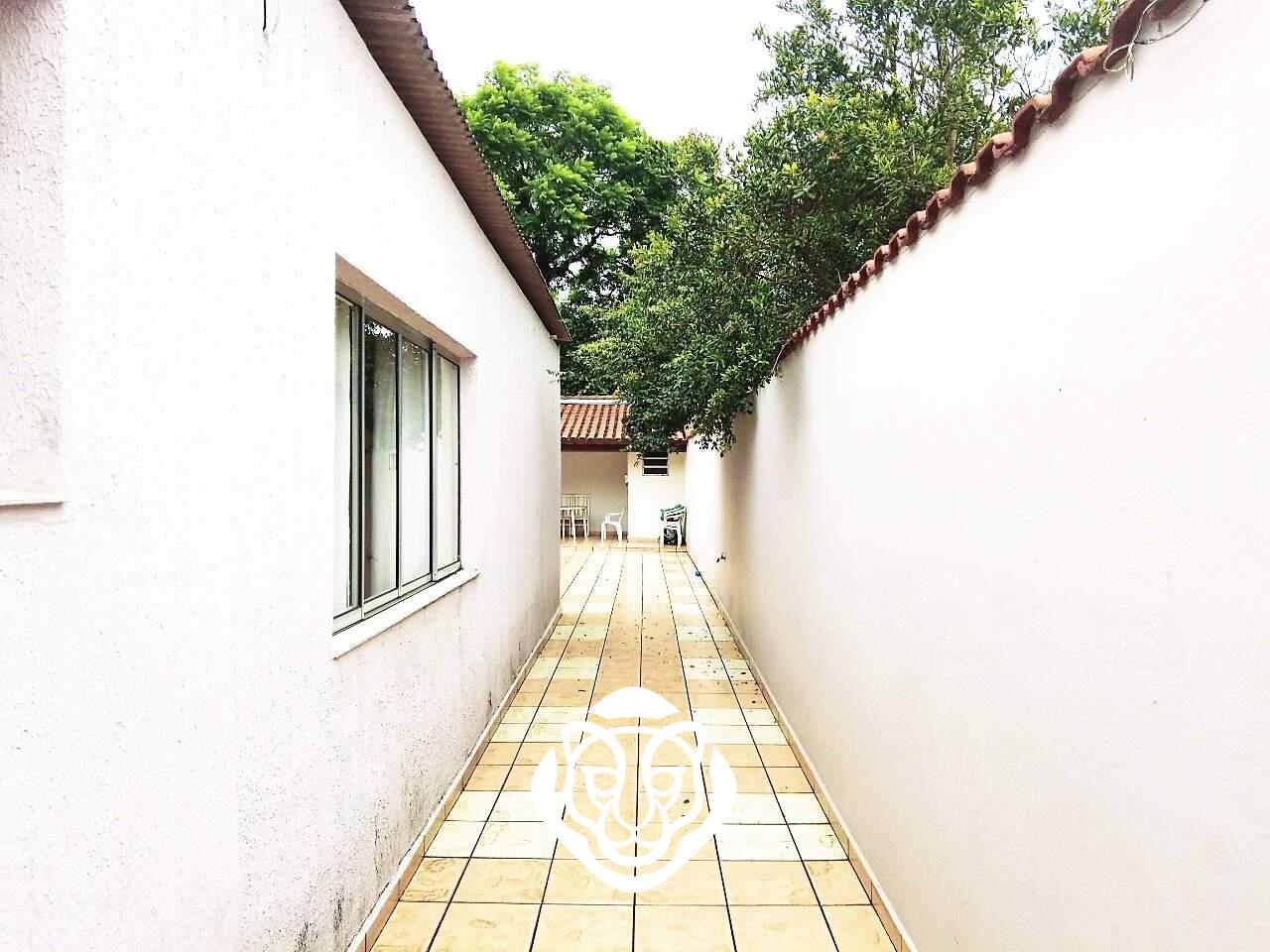 Entrada lateral - Casa II