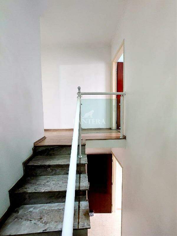 Escada dormitórios 