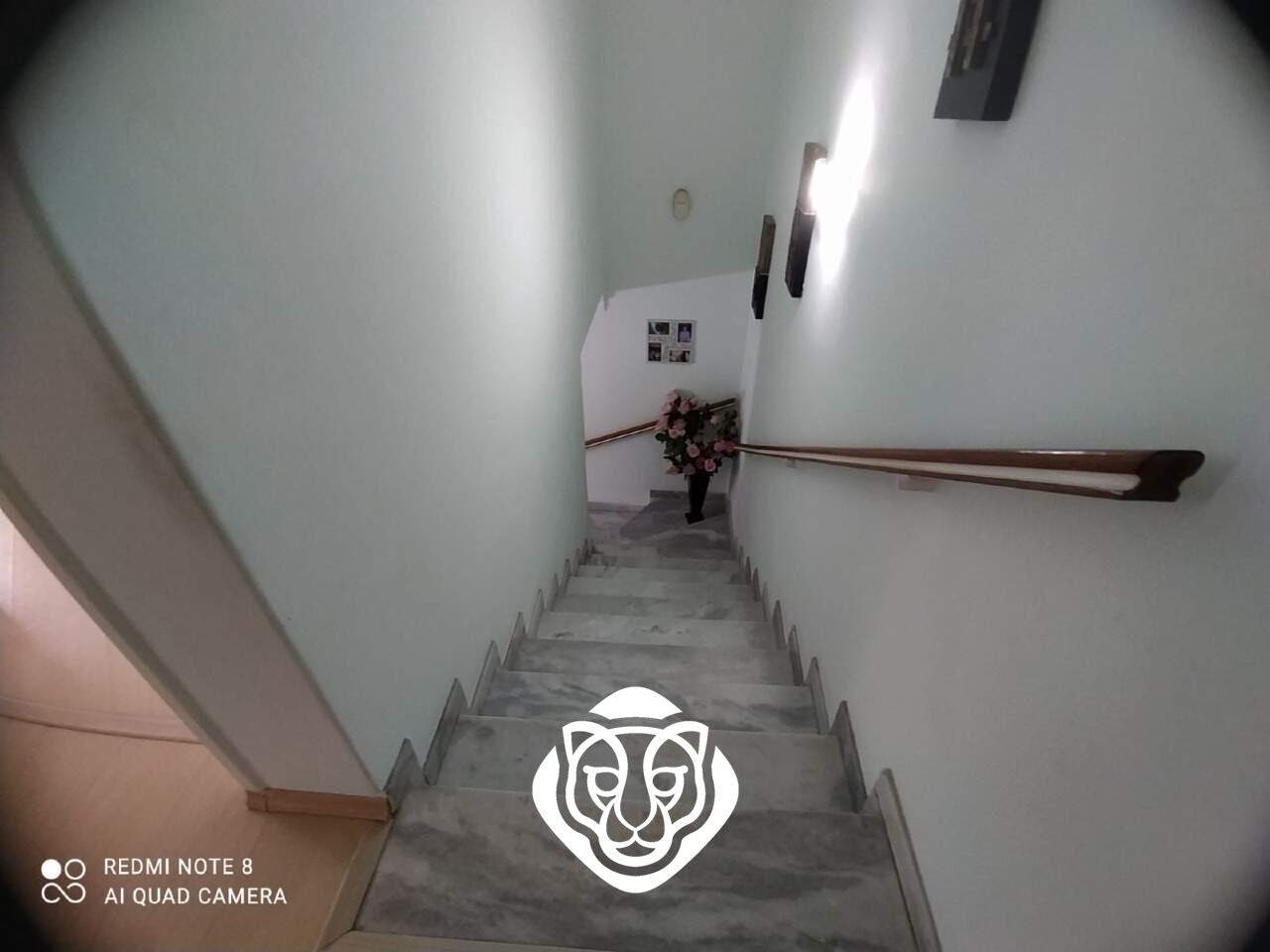 Escada de acesso 2 andar 