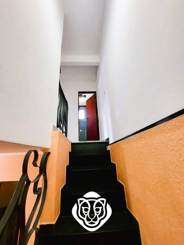 Casa 1 - Escadas dormitórios