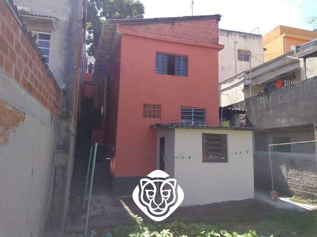 Edícula com banheiro