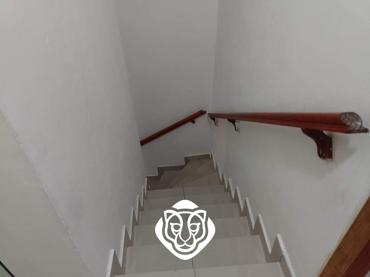 Escada para os dormitórios