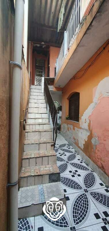 Acesso casa fundos de cima