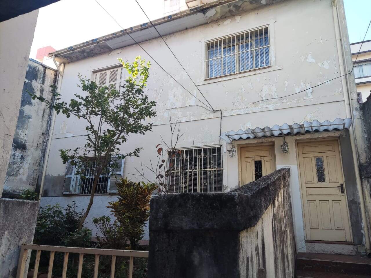Casas fundos