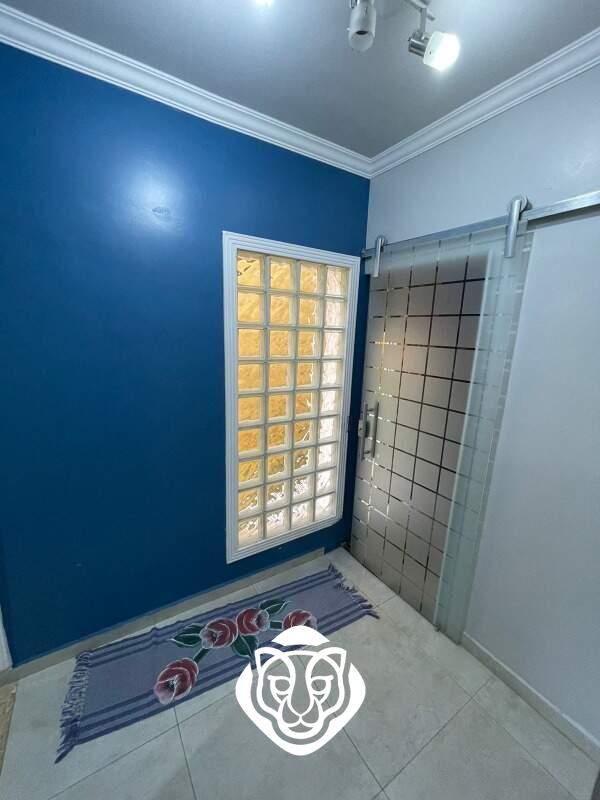 Acesso ao lavabo e Área de serviço