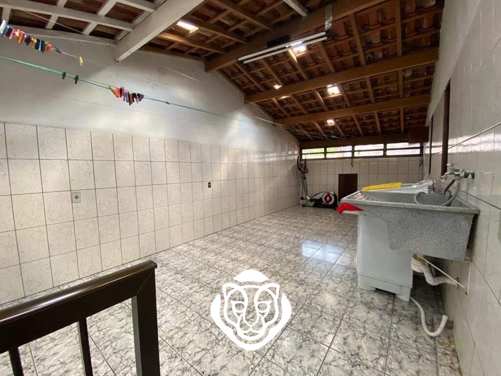 Sótão e área de serviço