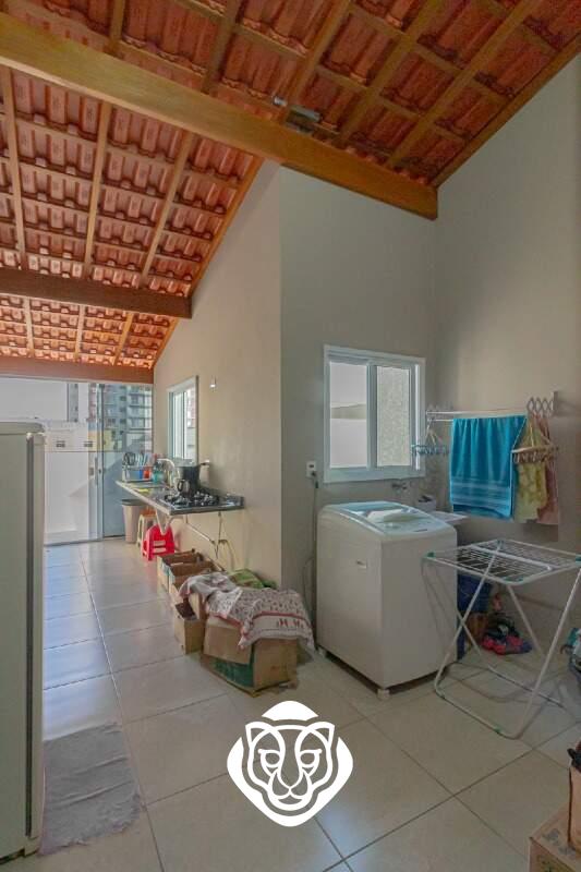 Cozinha / Área de serviço