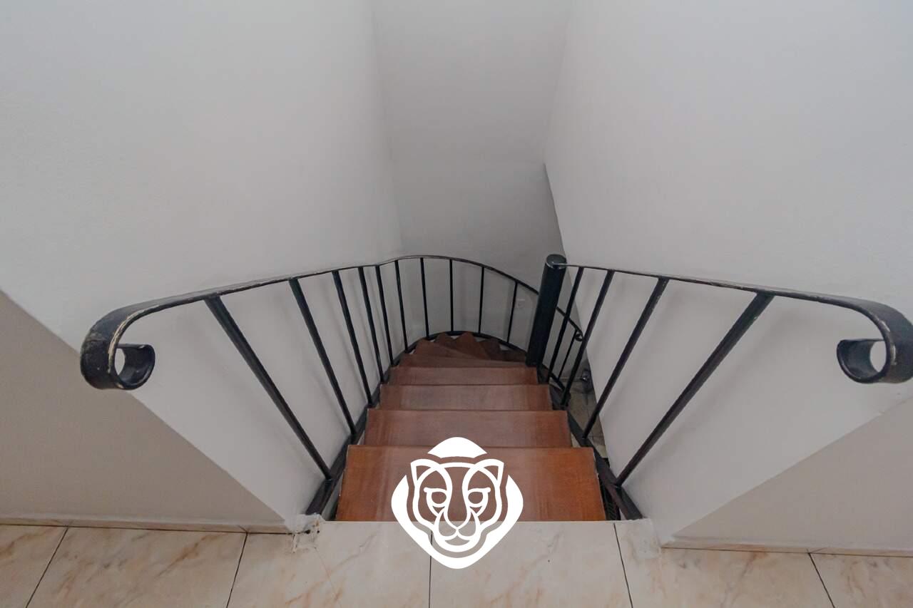 Casa I - Escada de acesso