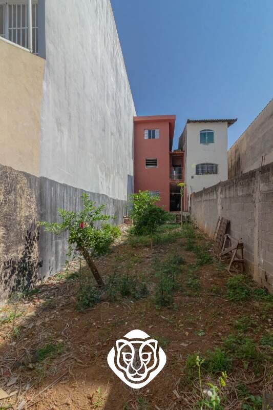 Quintal fundos - Casa II