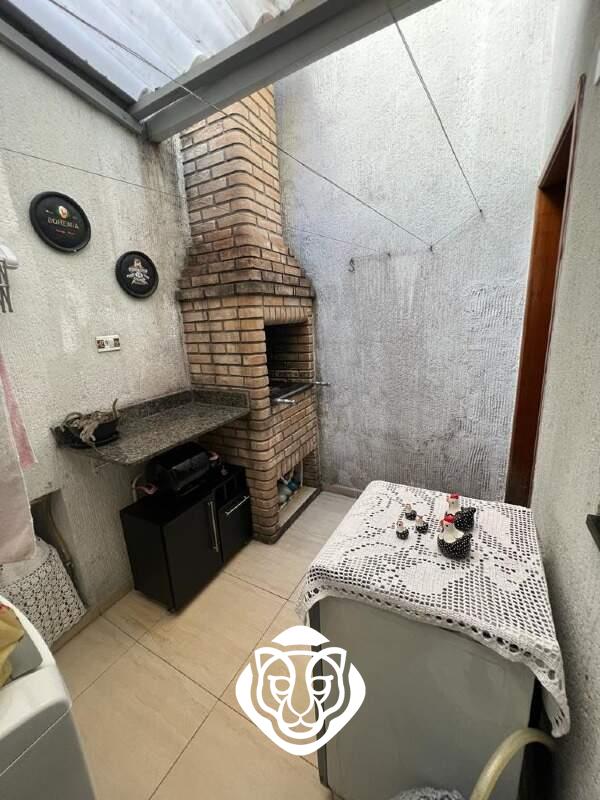 Área de serviço / churrasqueira 