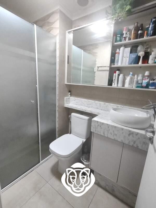 Banheiro suíte dormitório I