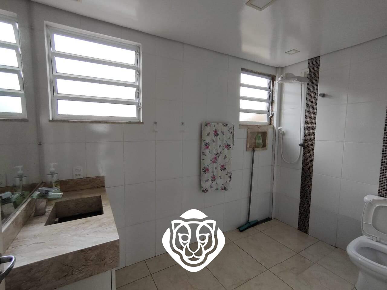 Banheiro suíte dormitório I