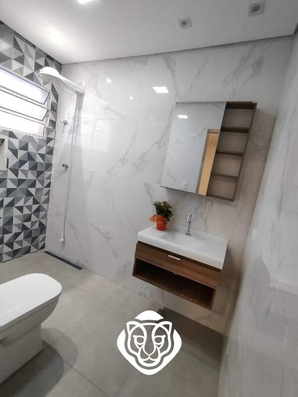 Banheiro suíte Dormitório II