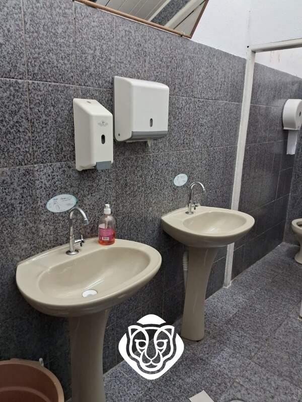 Banheiro Feminino Salão