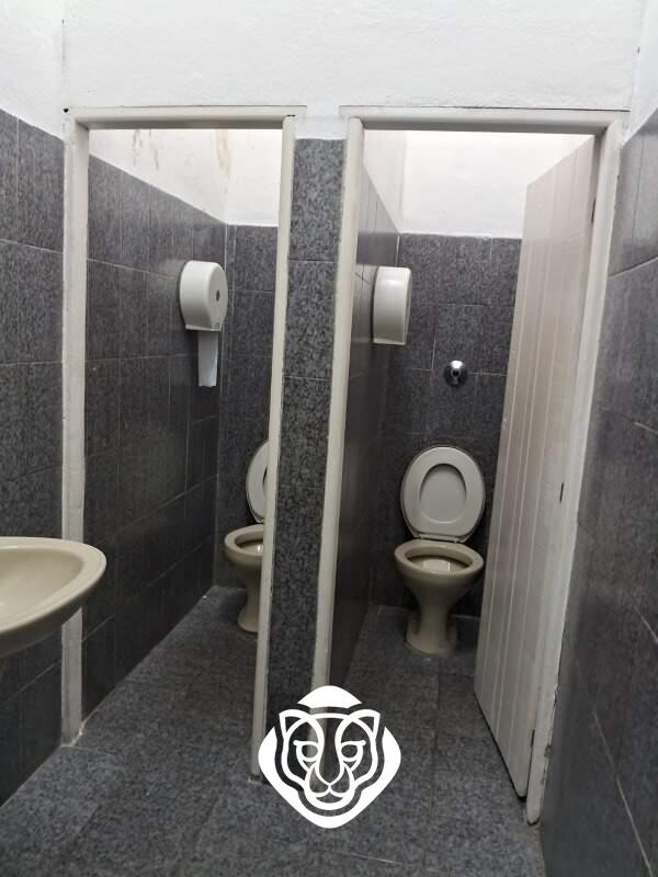 Banheiro Feminino Salão