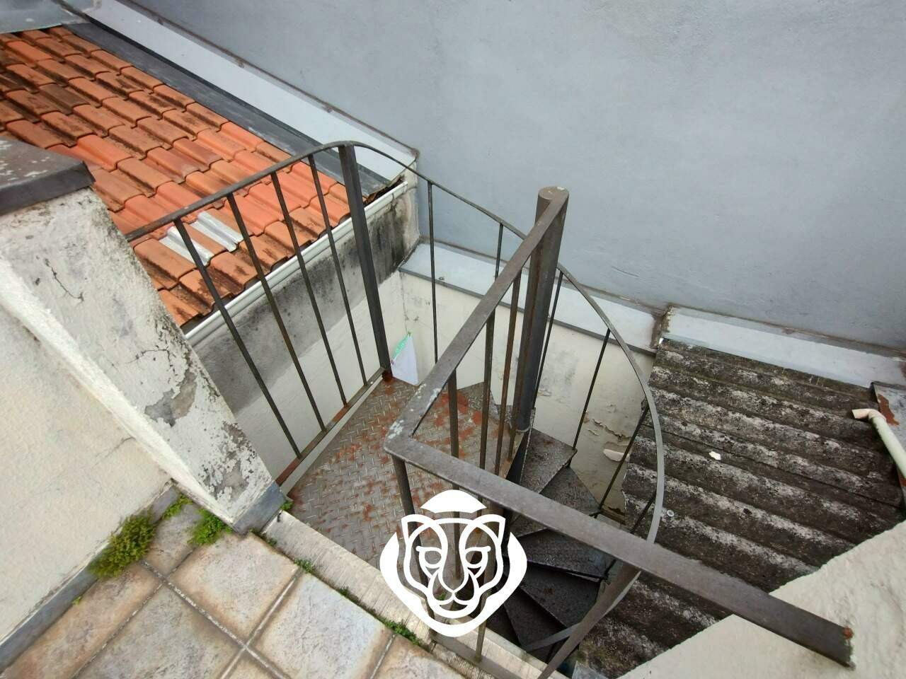 Escada de acesso 