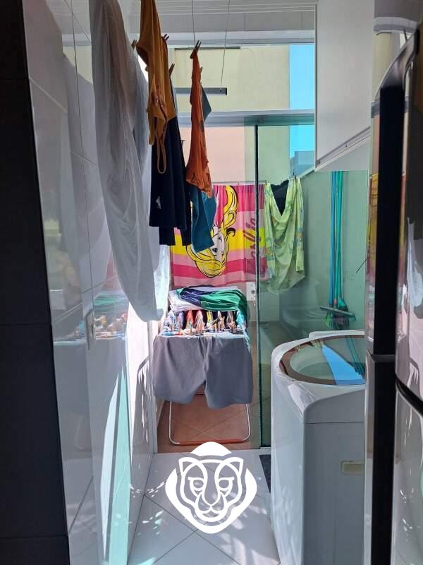 Área de serviço com quintal