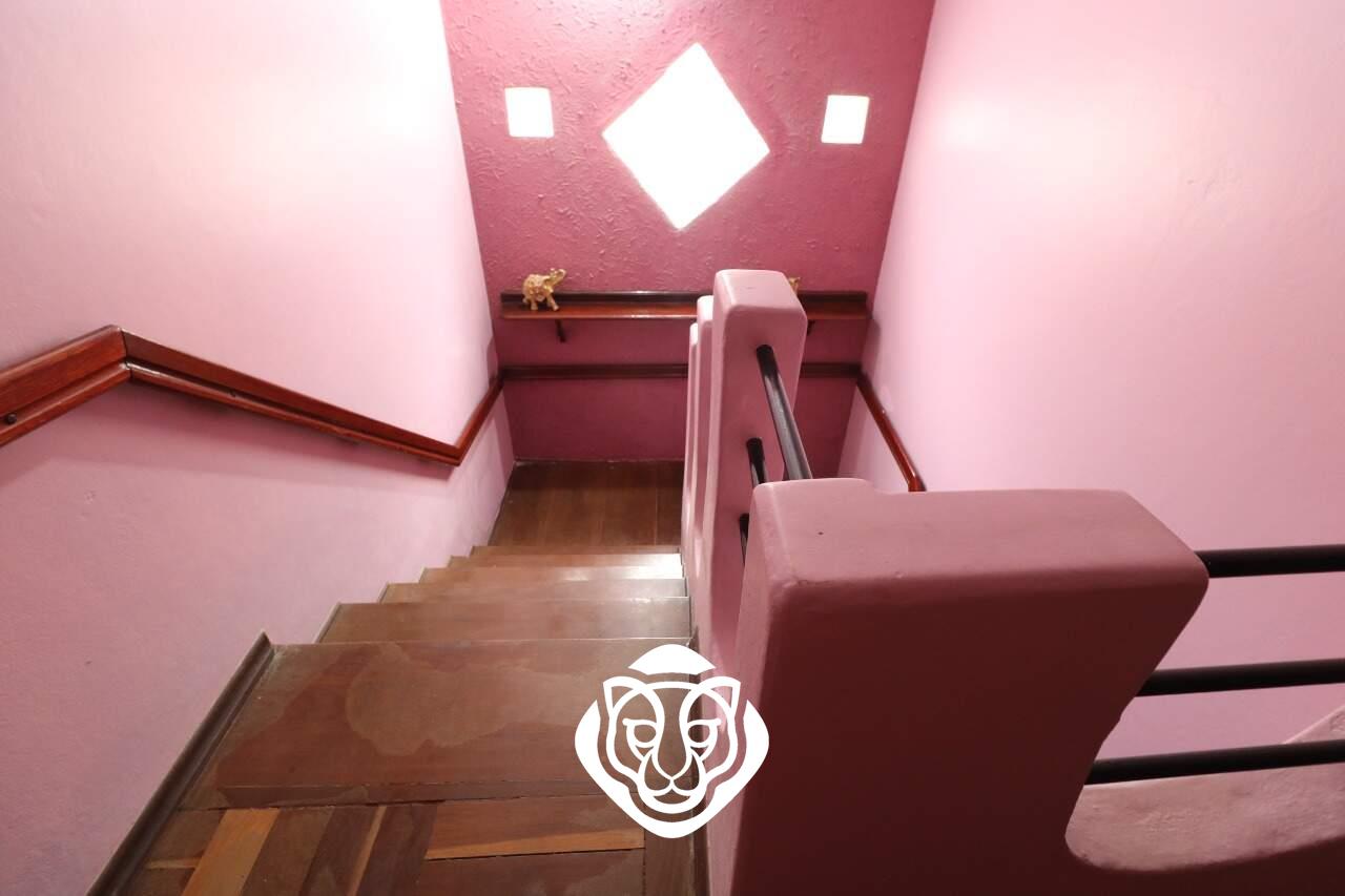 Acesso para piso superior 