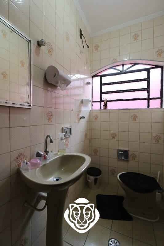 Banheiro  masculino/Piso superior 