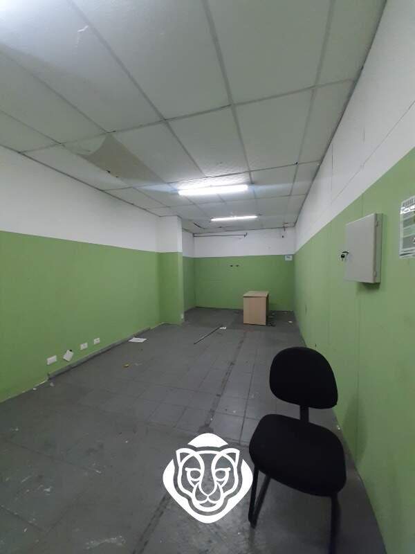 Sala II área interna galpão