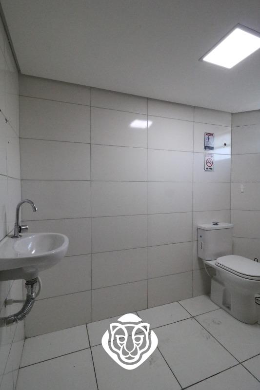 Salão térreo/Banheiro I