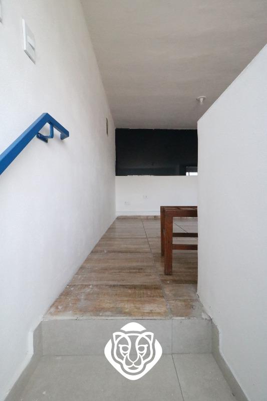 Acesso para o mezanino 