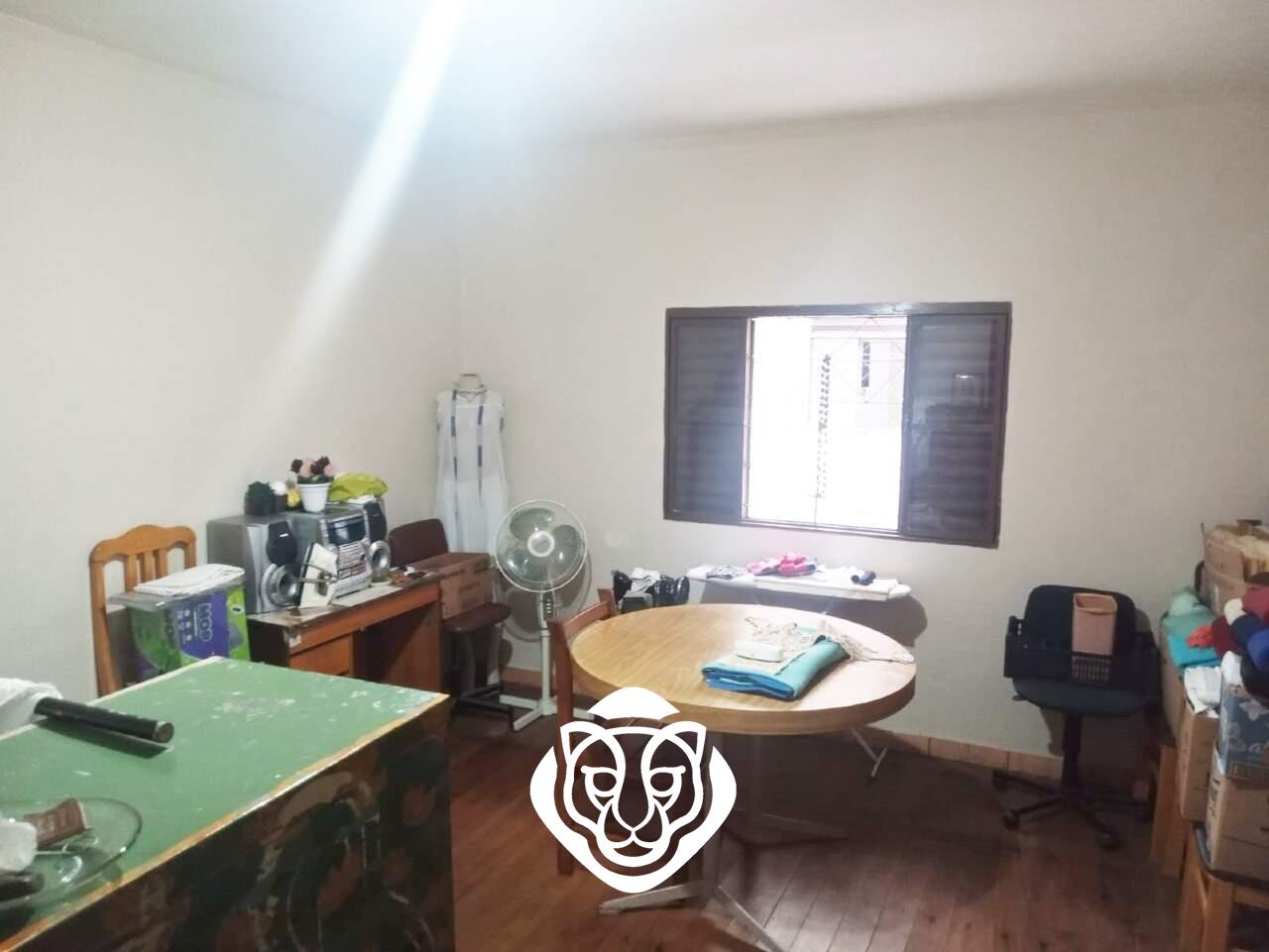  Dormitório - Casa II