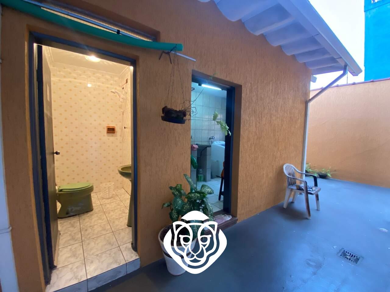 Área de serviço / Banheiro