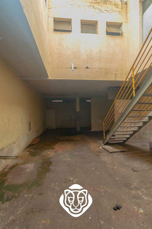 Garagem / Salão