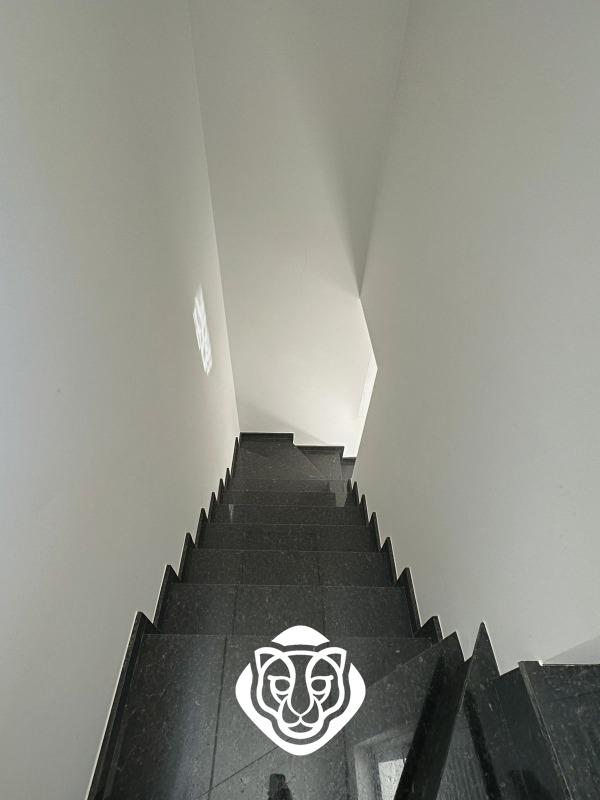 Escada de acesso a cobertura