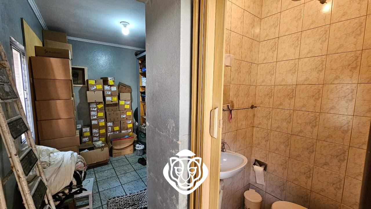 Depósito / Banheiro social 