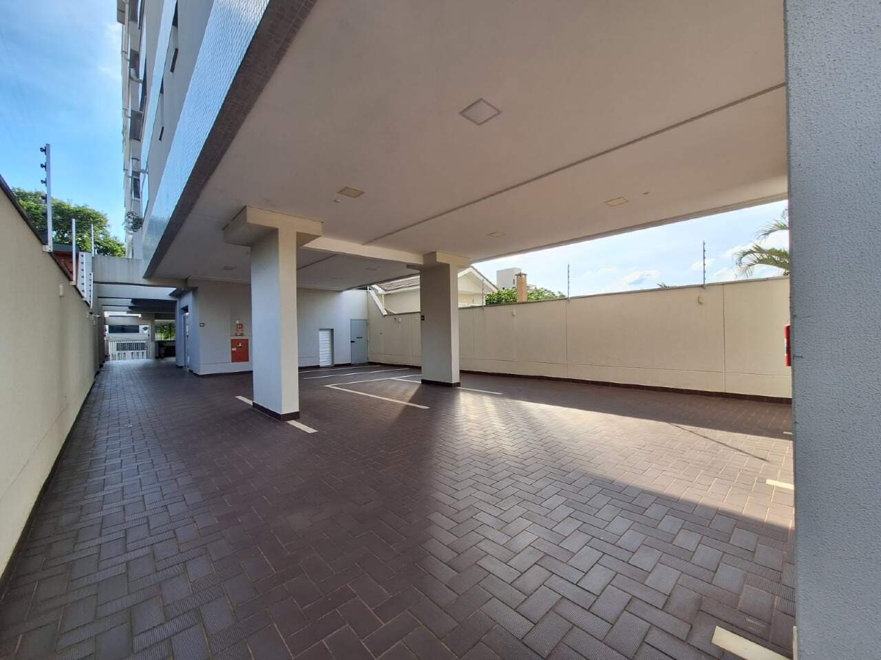 Garagem piso térreo