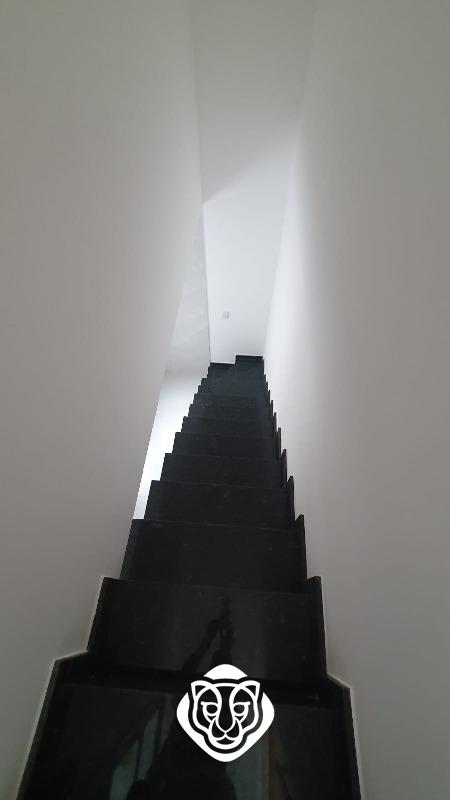 Escada de acesso a Cobertura