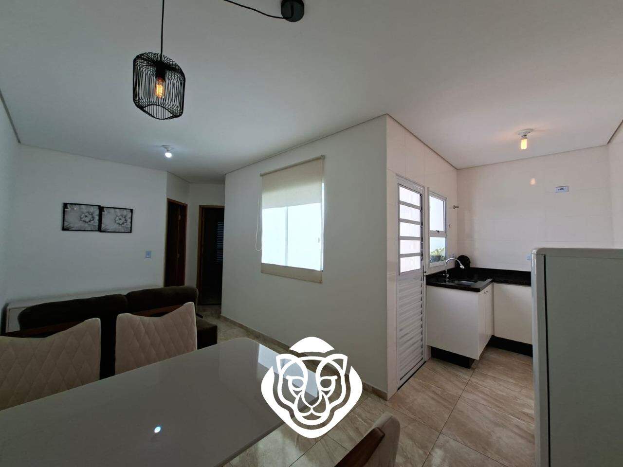 Sala dois ambientes e cozinha 