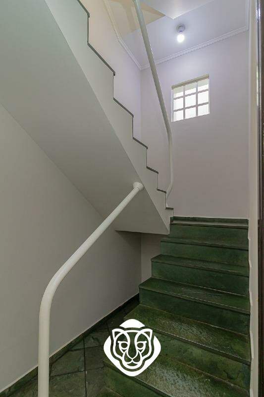 Acesso a garagem / Área de serviço