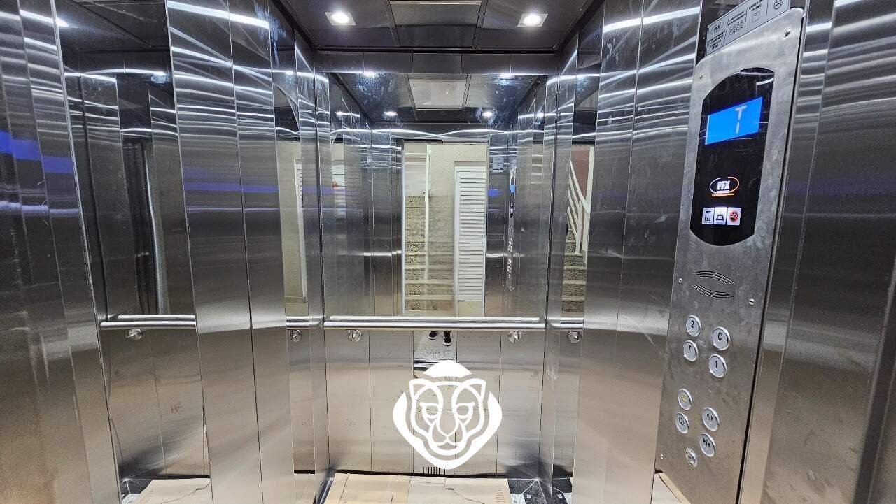 Elevador / Garagem 