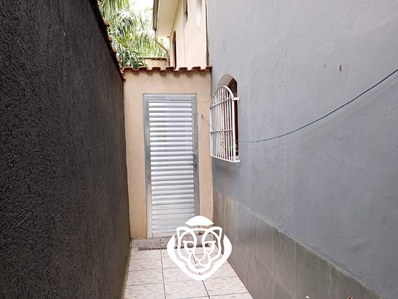 Entrada do sobrado fundo