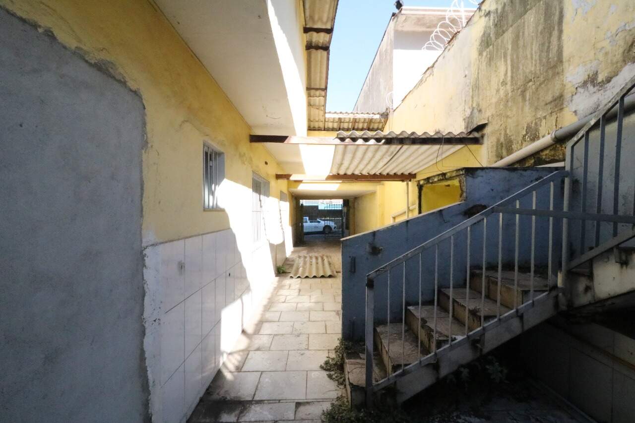 Área externa/Lavanderia/Acesso externo  