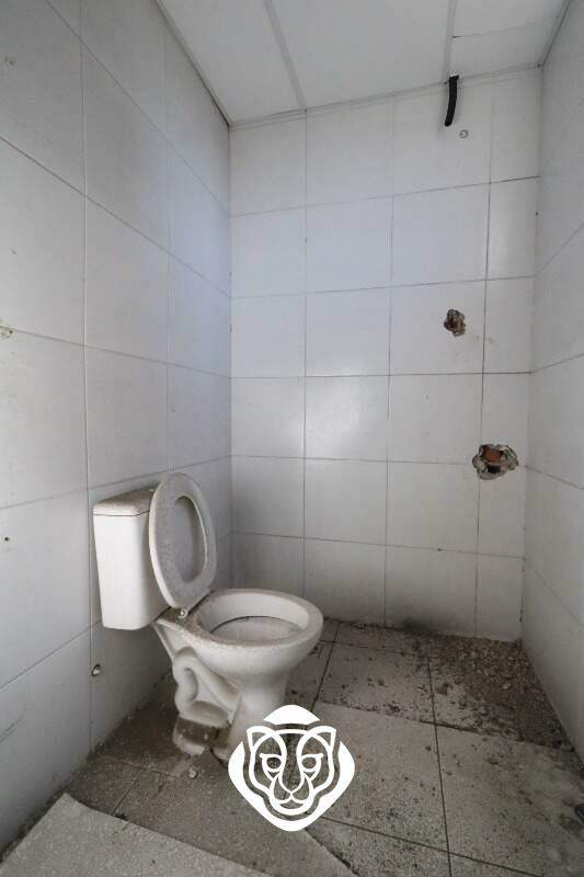 Banheiro III/Piso superior externo 