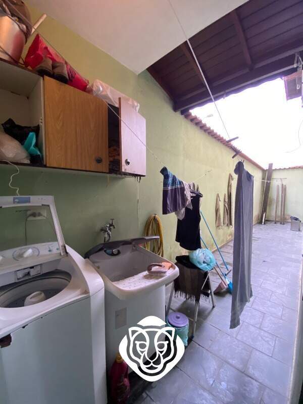 Área de serviço casa II 