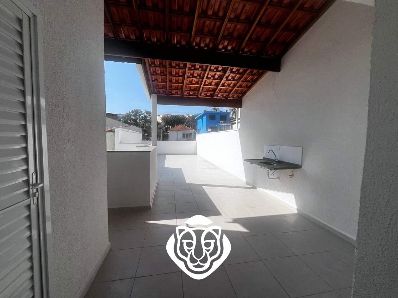 Cobertura  com banheiro 