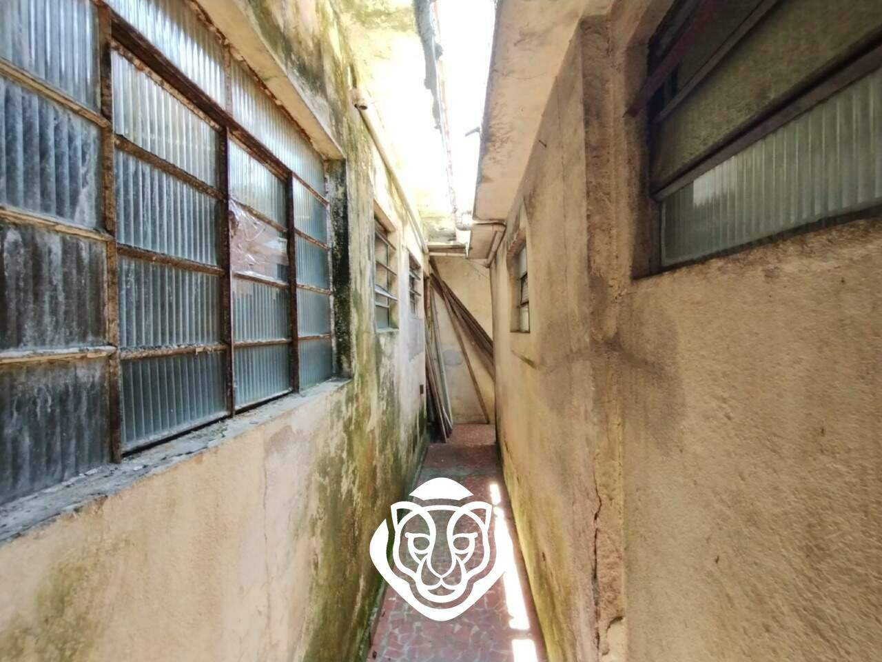 Corredor de Acesso aos Fundos