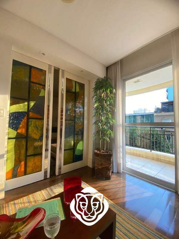 Sacada e entrada sala intima