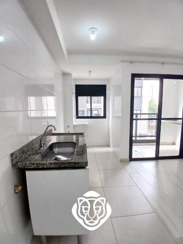 Sala dois ambientes e cozinha 