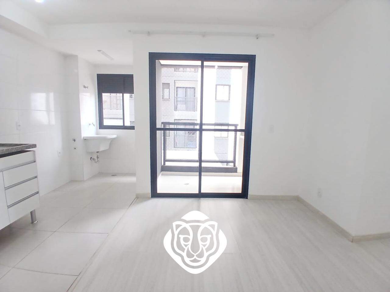 Sala dois ambientes e cozinha 