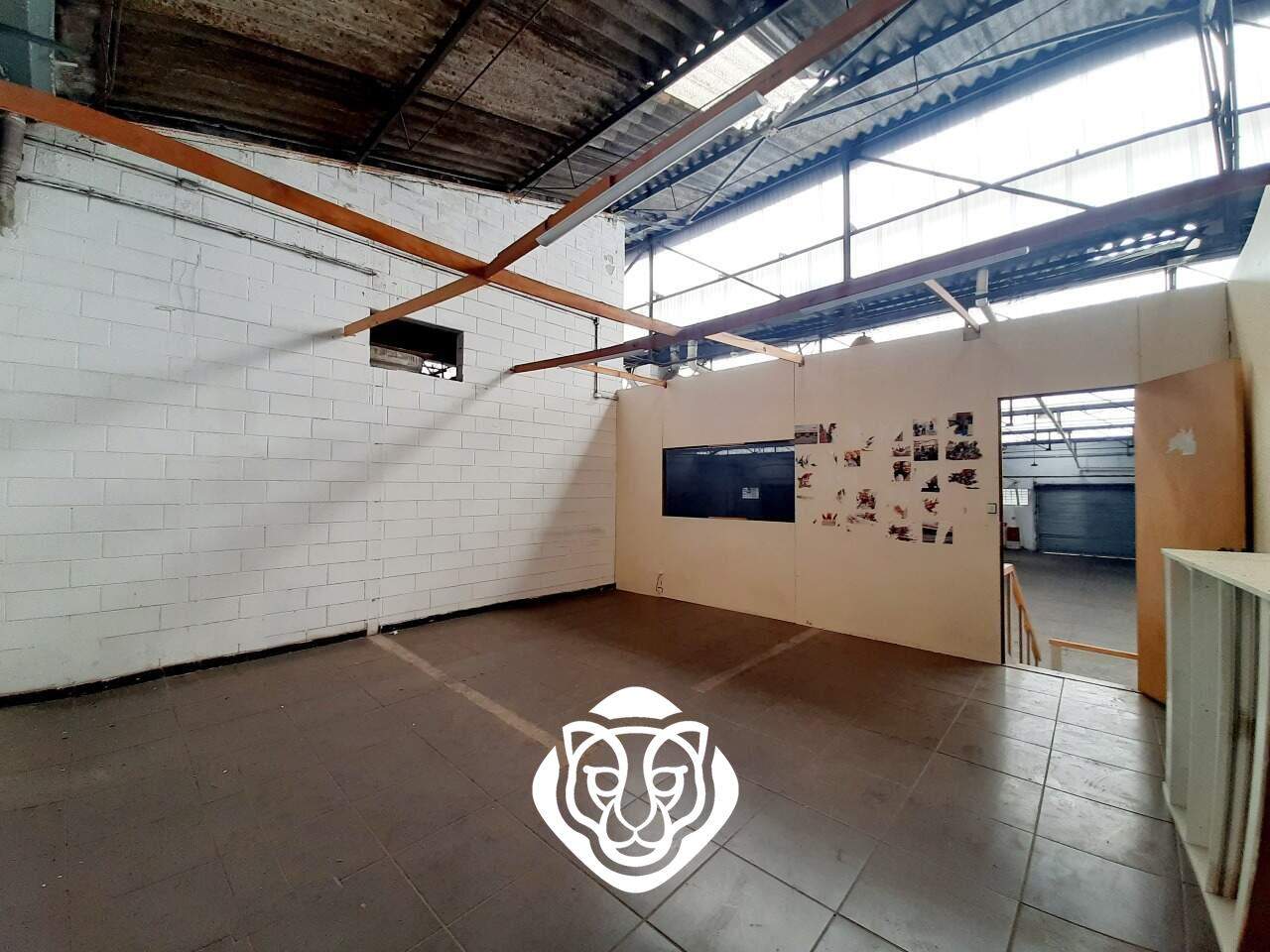 Mezanino com escritório