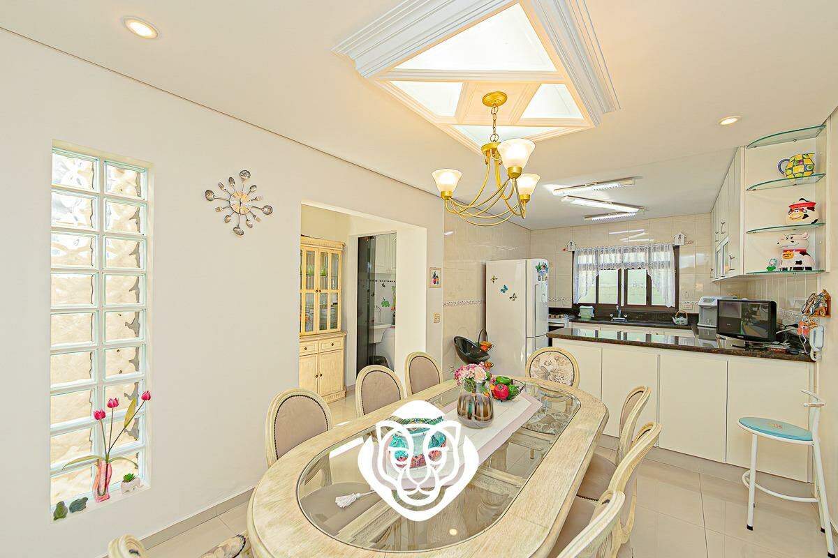 Sala jantar e cozinha