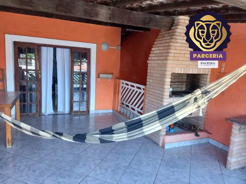 Varanda com churrasqueira