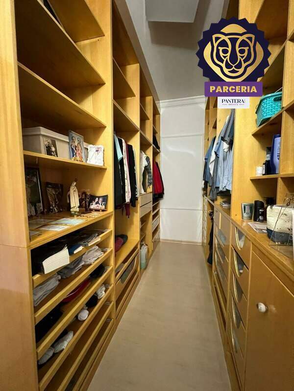 Closet I